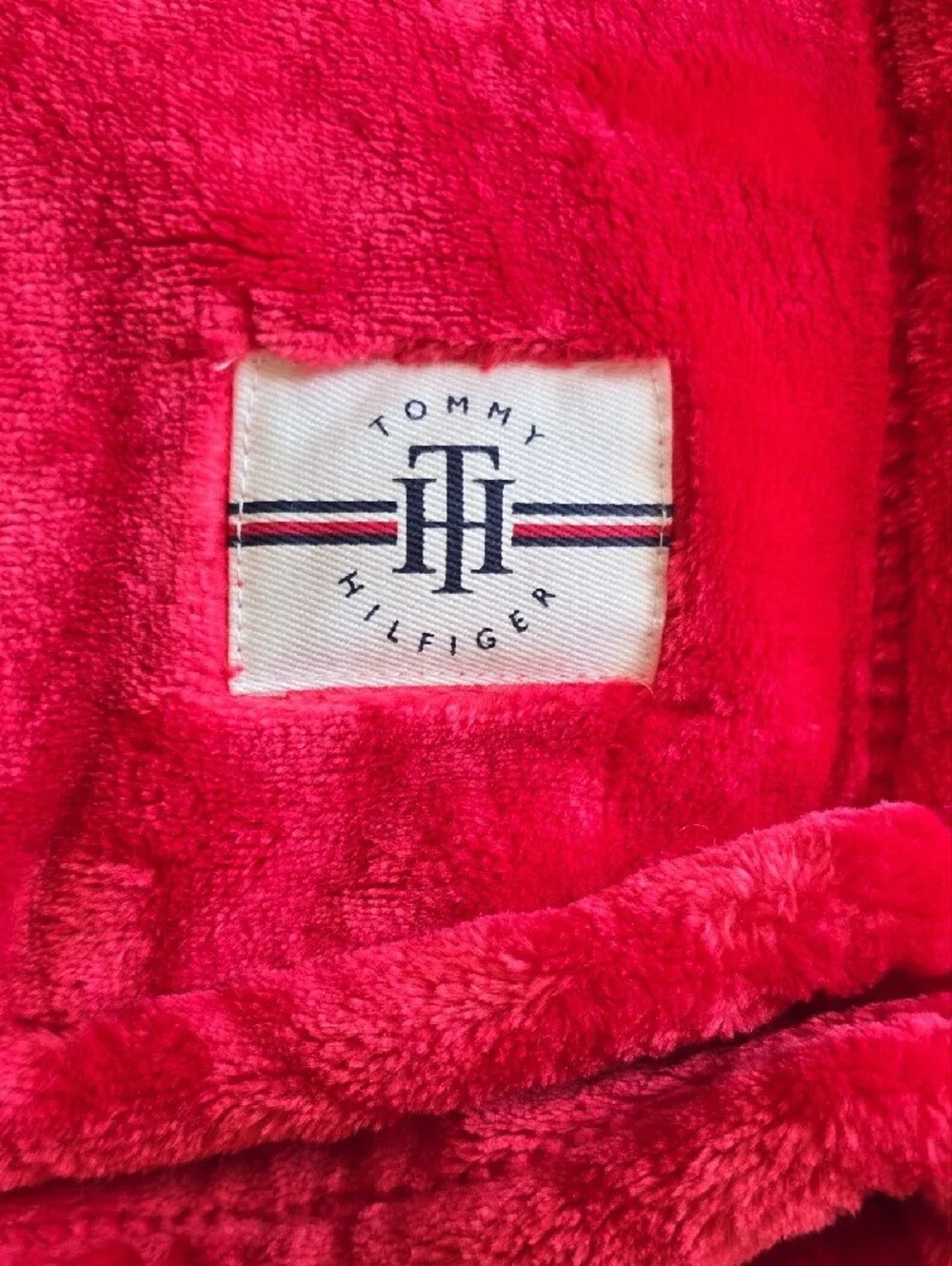 Tommy Hilfiger Red Polar Bear Print Plush Blanket NWT